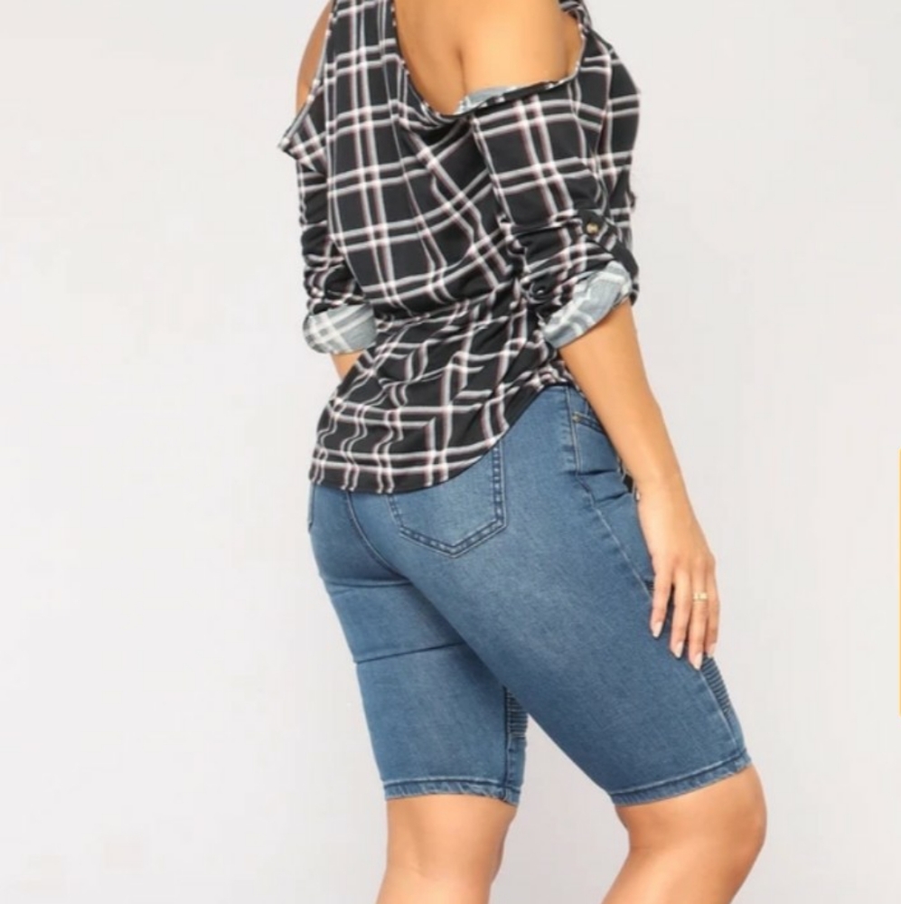 American Bazi Bermuda Shorts NWT - Picture 3 of 12